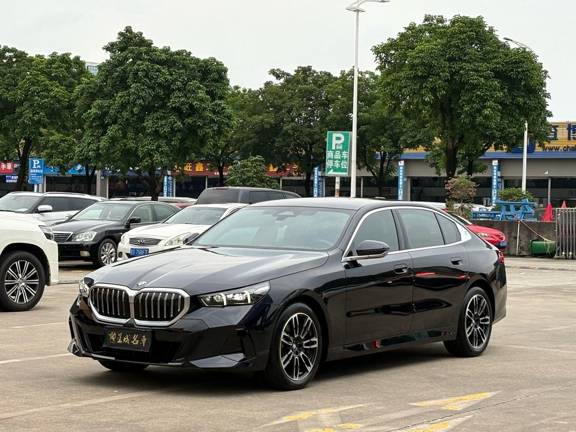 BMW 5 Series Leading M Sport Package (2L) 2026