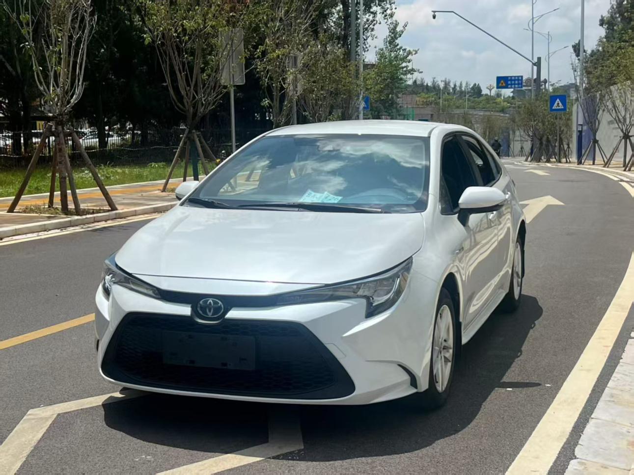 Toyota Levin 1.8H E-CVT Leading 2022