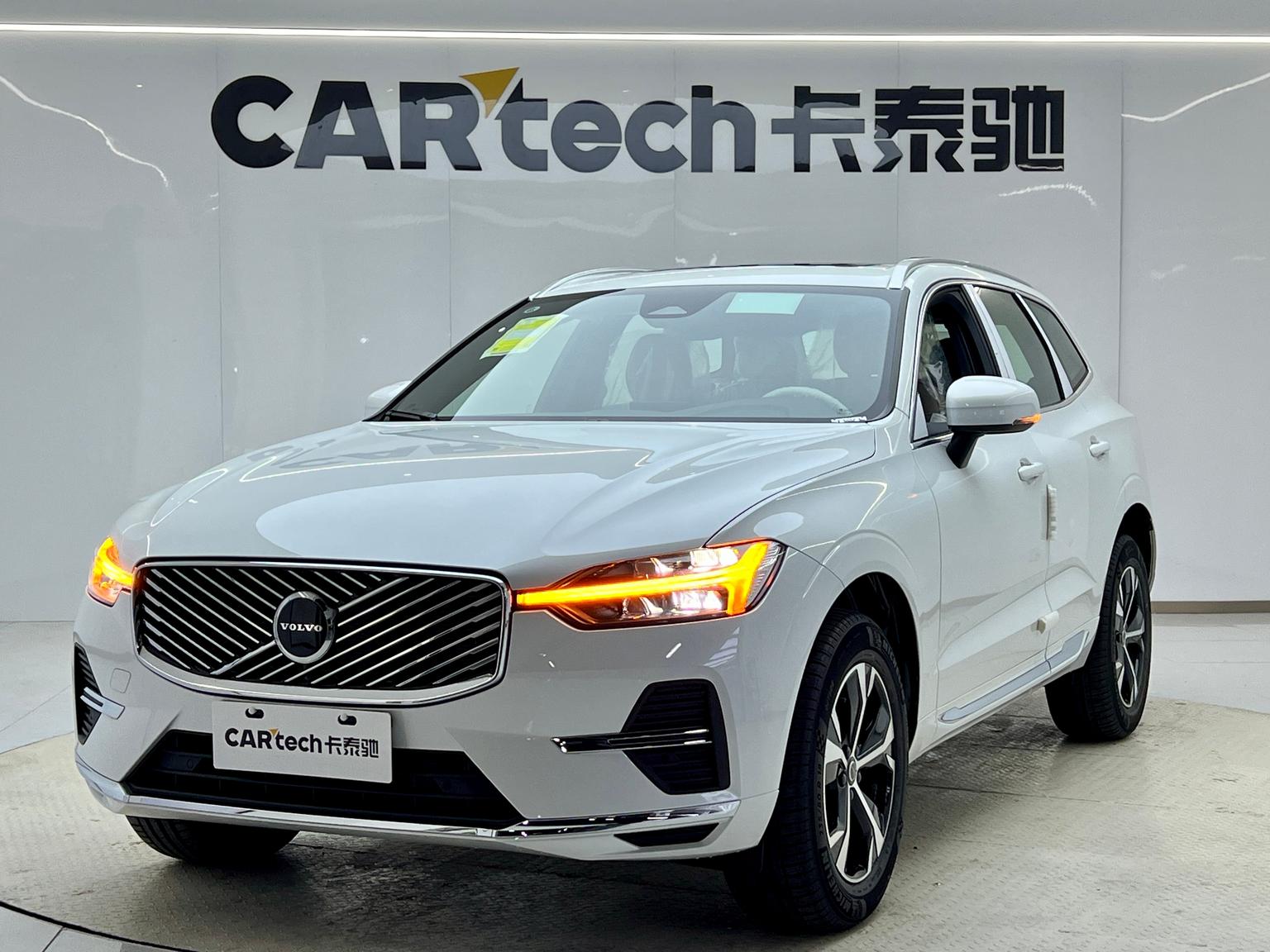 Volvo XC60 Intelligent Comfort Luxury AWD (2L) 2026