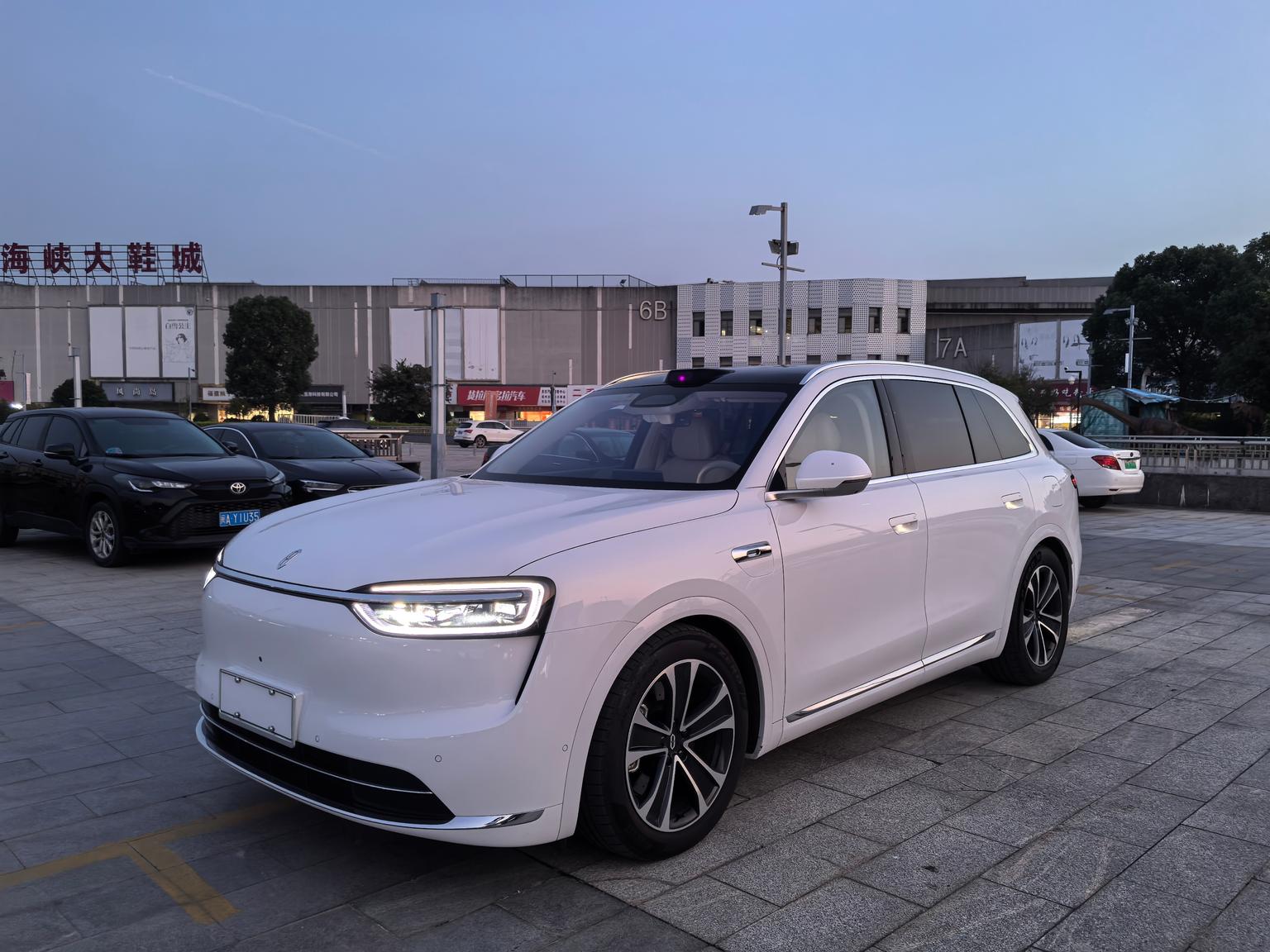 Aito M7 EREV Max 6-Seat AWD (192-Line Lidar) 2025