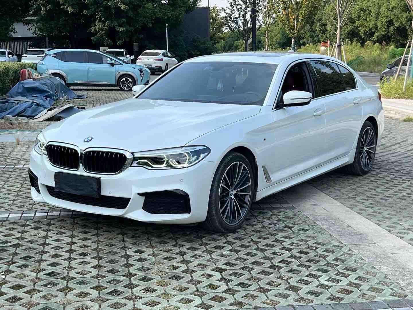 BMW 5 Series Deluxe M Sport Package (2L) 2020