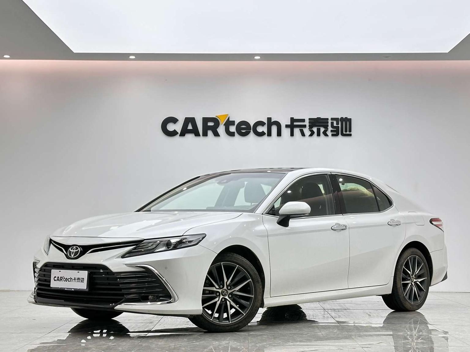 Toyota Camry 2.5G Luxury (2.5L) 2023