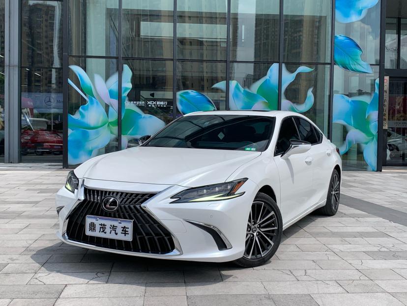 Lexus ES 300h Supreme (2.5L) 2023