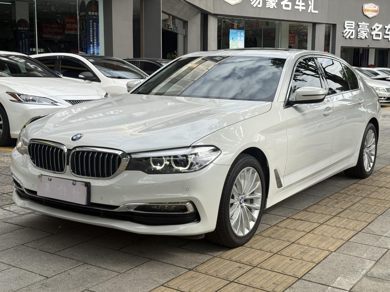 BMW 5 Series Leading Luxury Package (2L) 2018