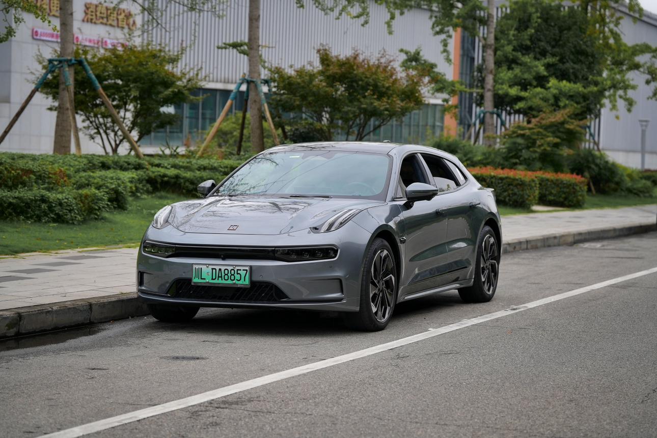 Zeekr 001 ME 100kWh AWD (85D8) 2024