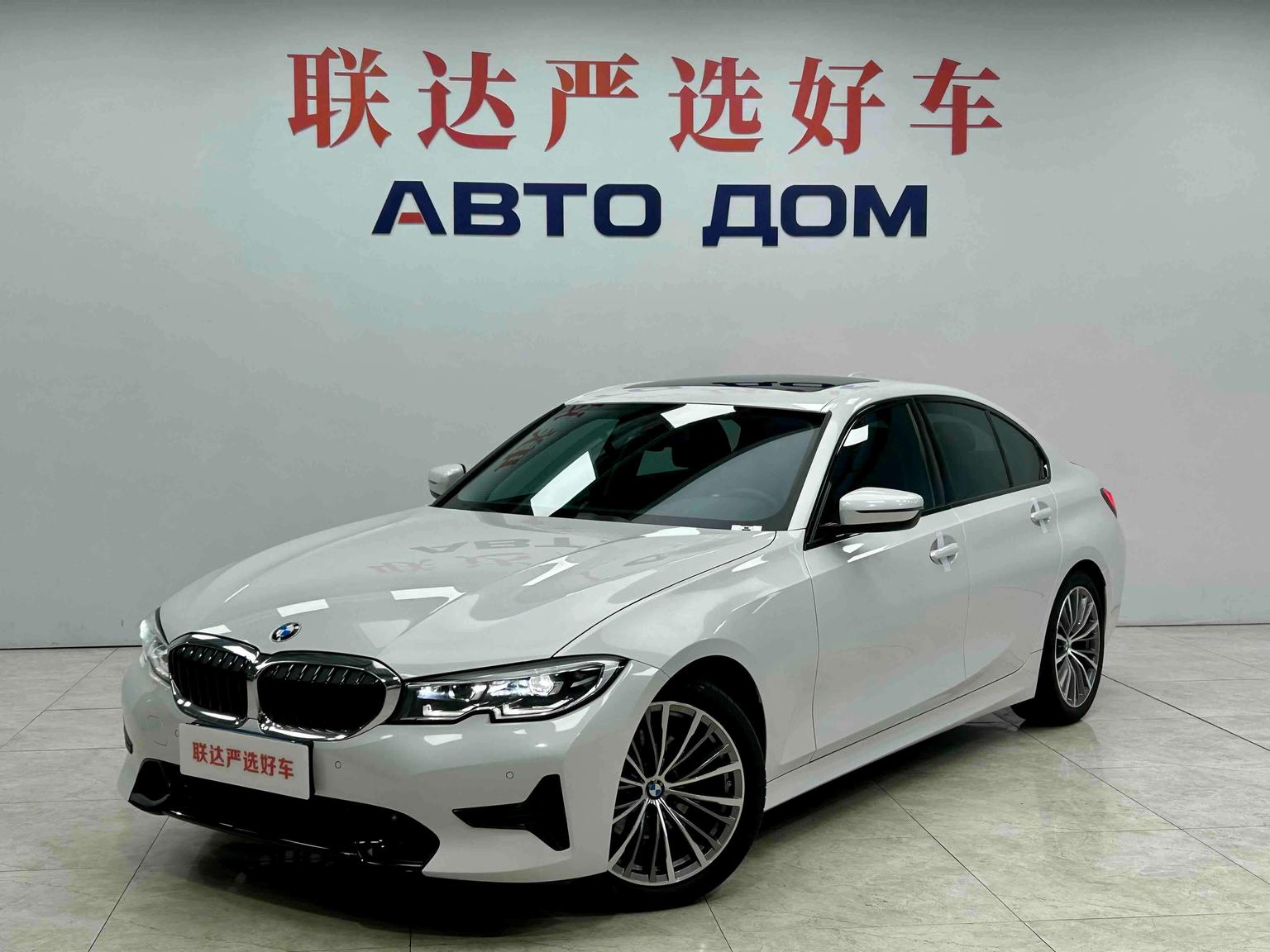 BMW Series-3 320i Sport Package (2L) 2022