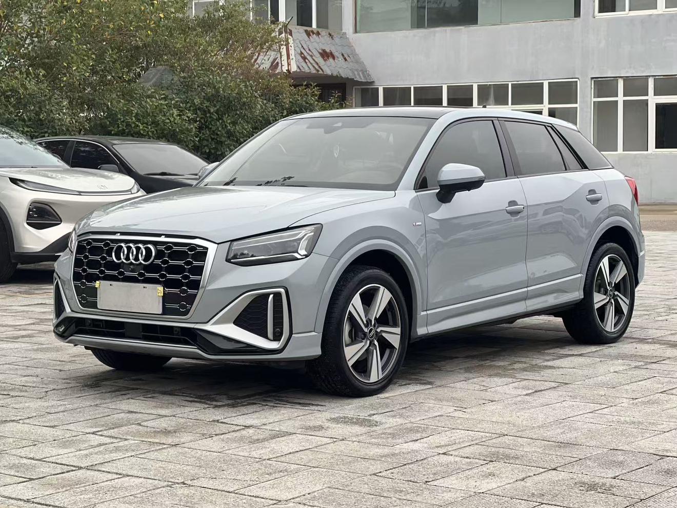 Audi Q2L 35 TFSI Luxury Dynamic 2021