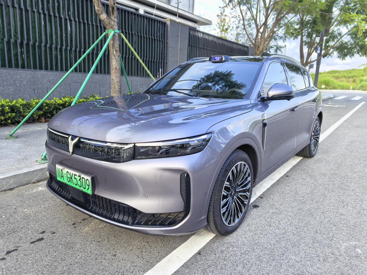 Voyah Free + Rear-Drive Qiankun 2025