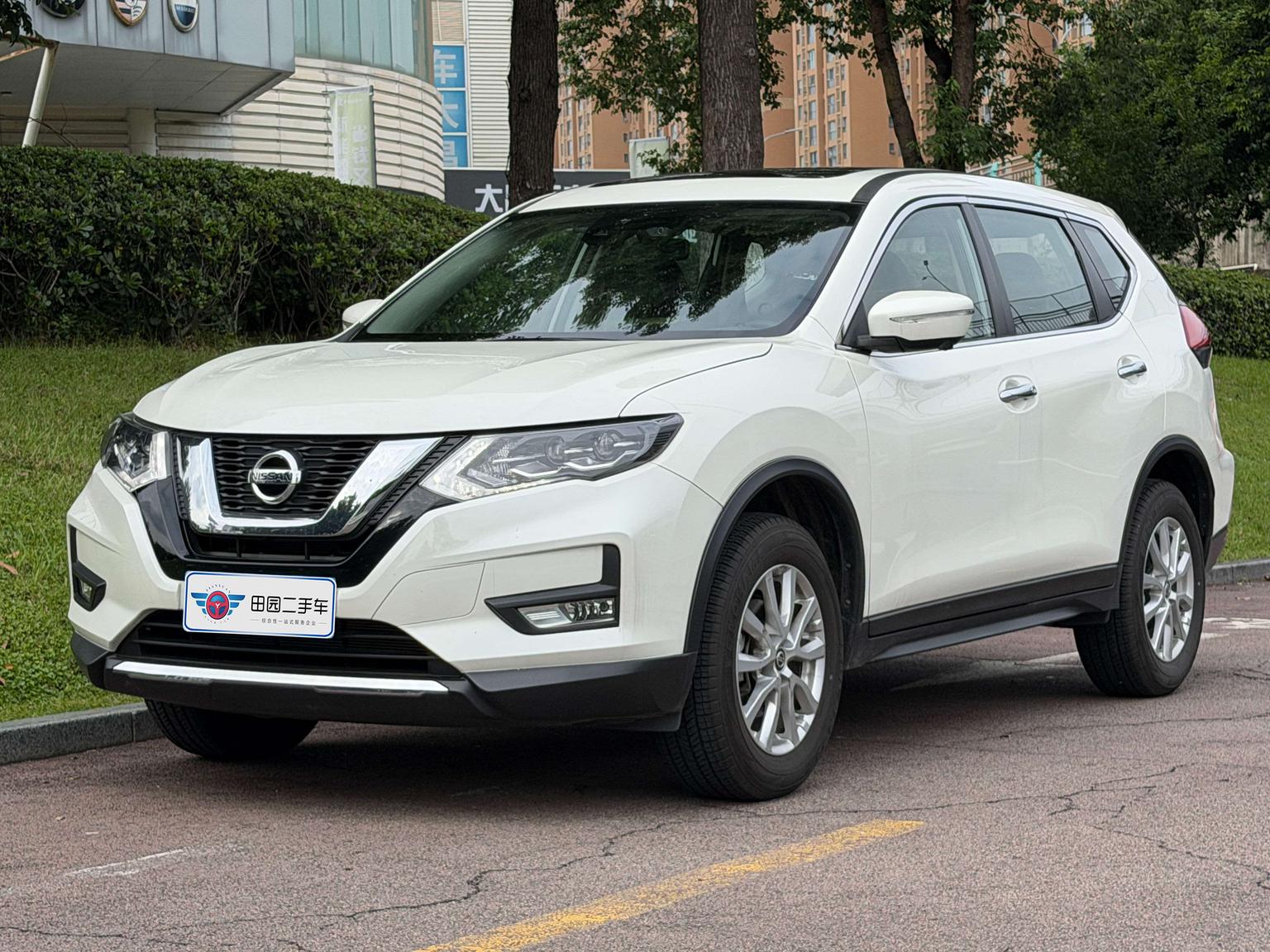 Nissan X-Trail Classic 2.0L 2WD Connected Ultimate 2025