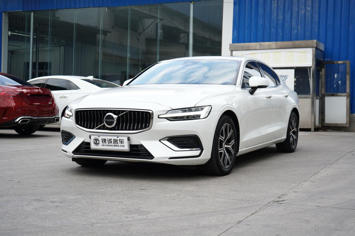 Volvo S60 Intelligent Comfort Luxury 2023