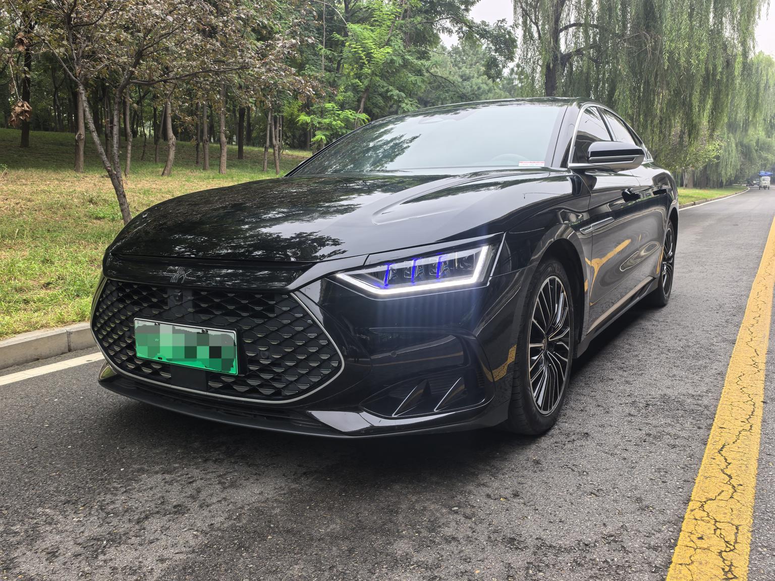 BYD HAN-DM DM-i Glory 121km Prestige 2024