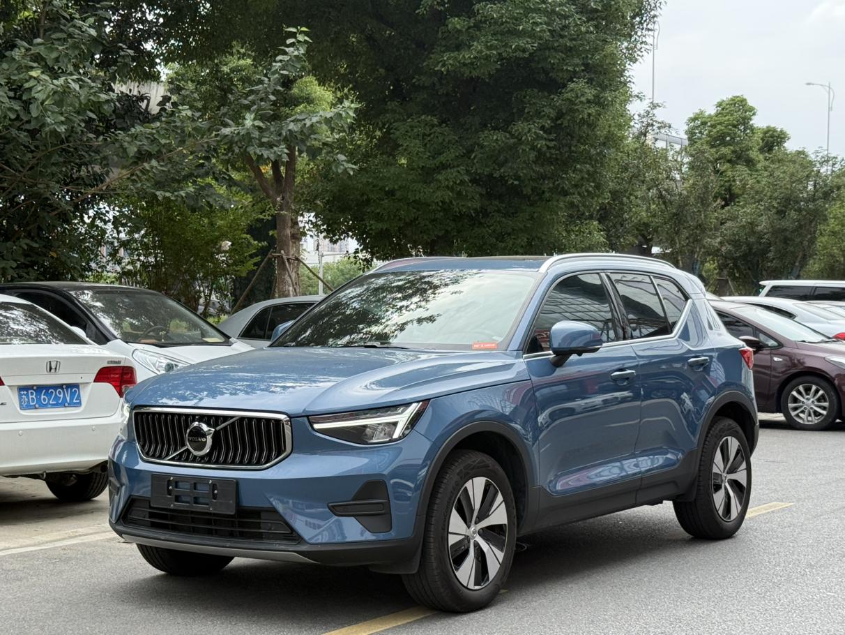Volvo XC40 Intelligent Fashion 2023