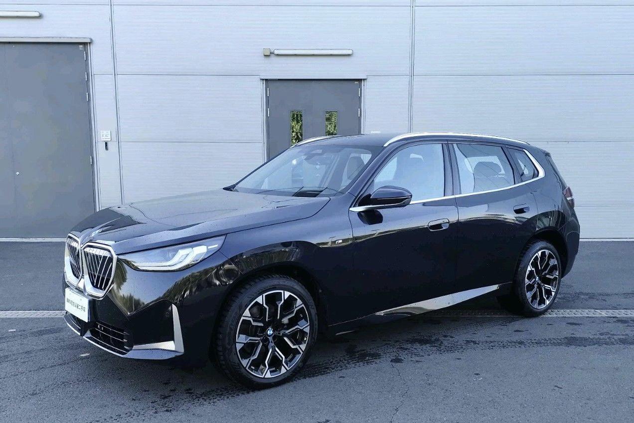 BMW X3 xDrive30L Leading M Sport Night Package (2L) 2025