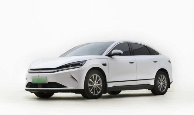 BYD QIN-L-EV Leading Edition 470km 2026