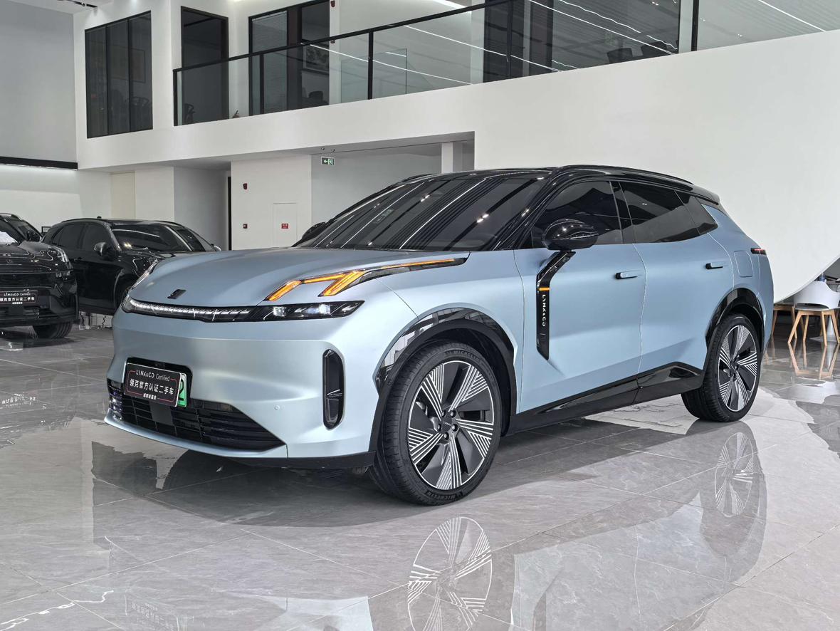 Lynk And Co 08 EM P 220 AWD Performance Halo (1.5L) 2024
