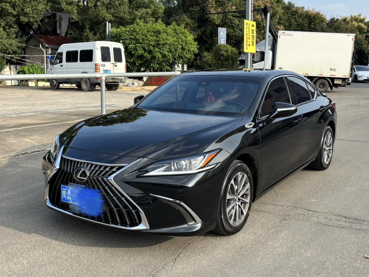 Lexus ES Automatic FWD 5-Seat Parallel Import 2023