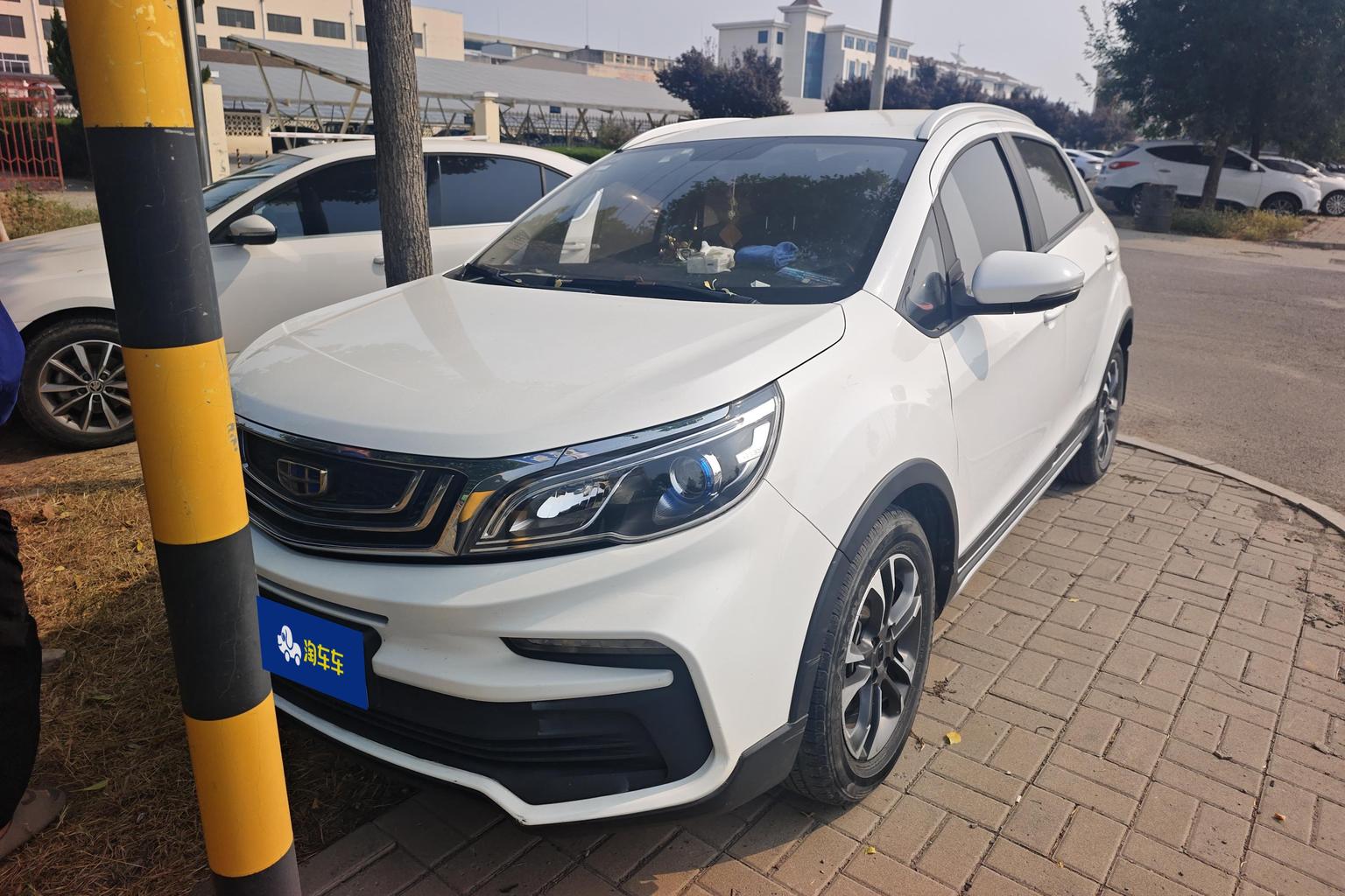 Geely Vision-X3 1.5L CVT Elite 2020