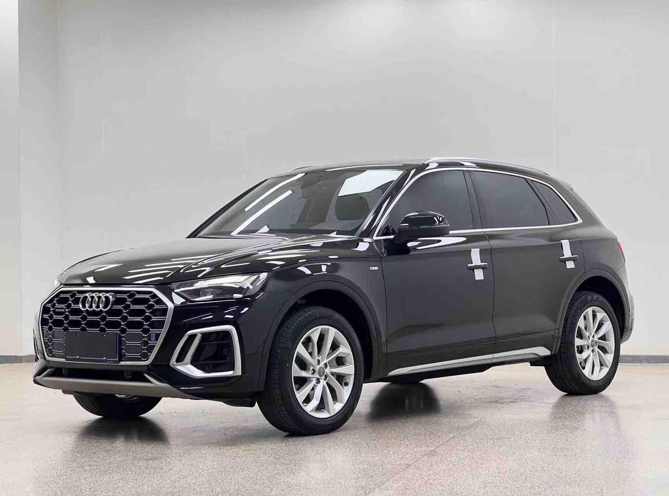 Audi Q5L 40 TFSI Luxury Dynamic 2021