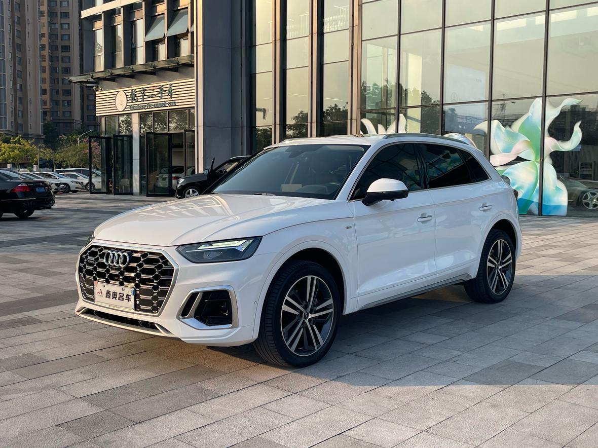 Audi Q5L Luxury Sport Edition (2L) 2022