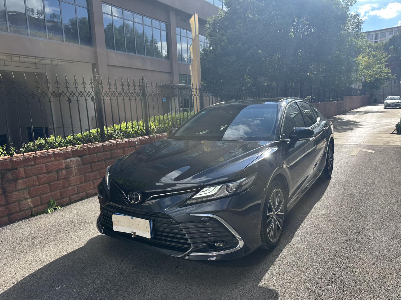 Toyota Camry 2.5G Luxury (2.5L) 2023
