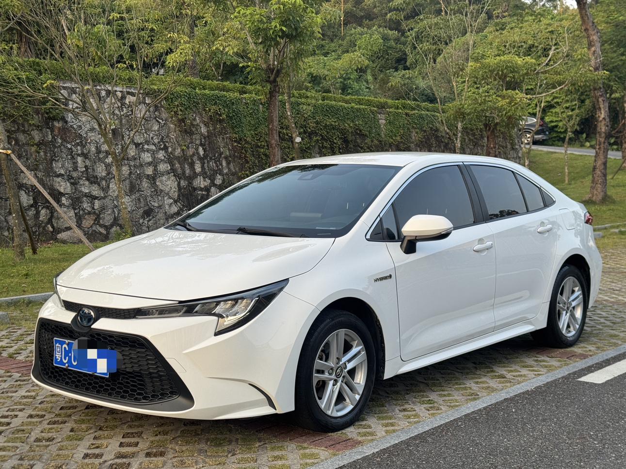 Toyota Levin 1.8H E-CVT Leading 2022
