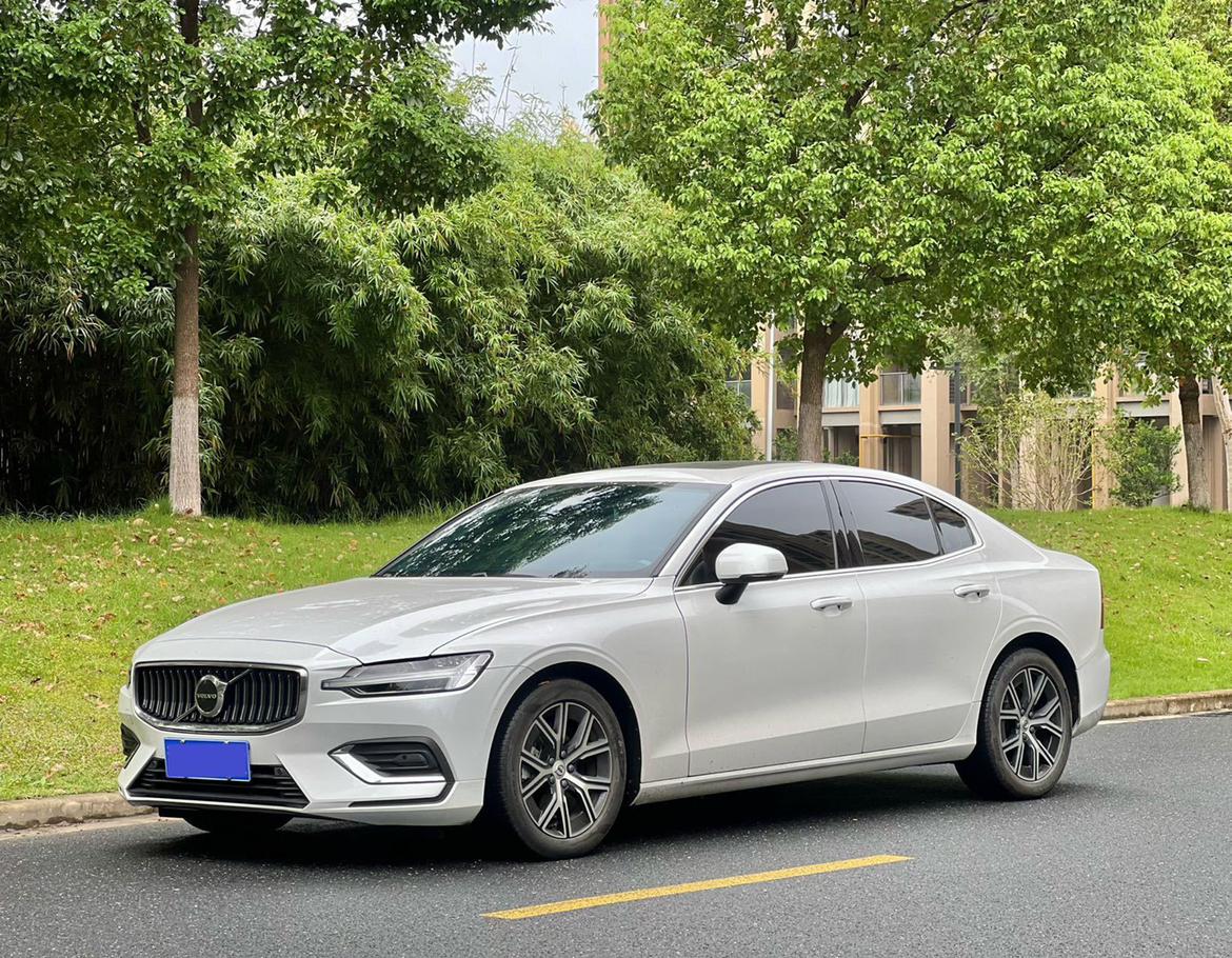 Volvo S60 Intelligent Comfort Luxury 2024