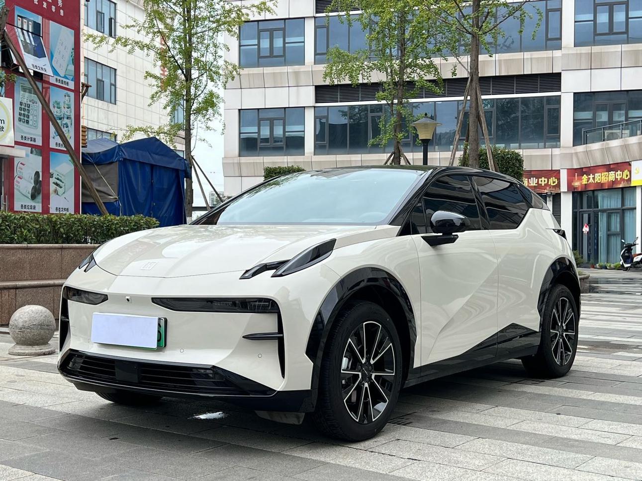Zeekr X Long Range RWD 5-Seat 2025