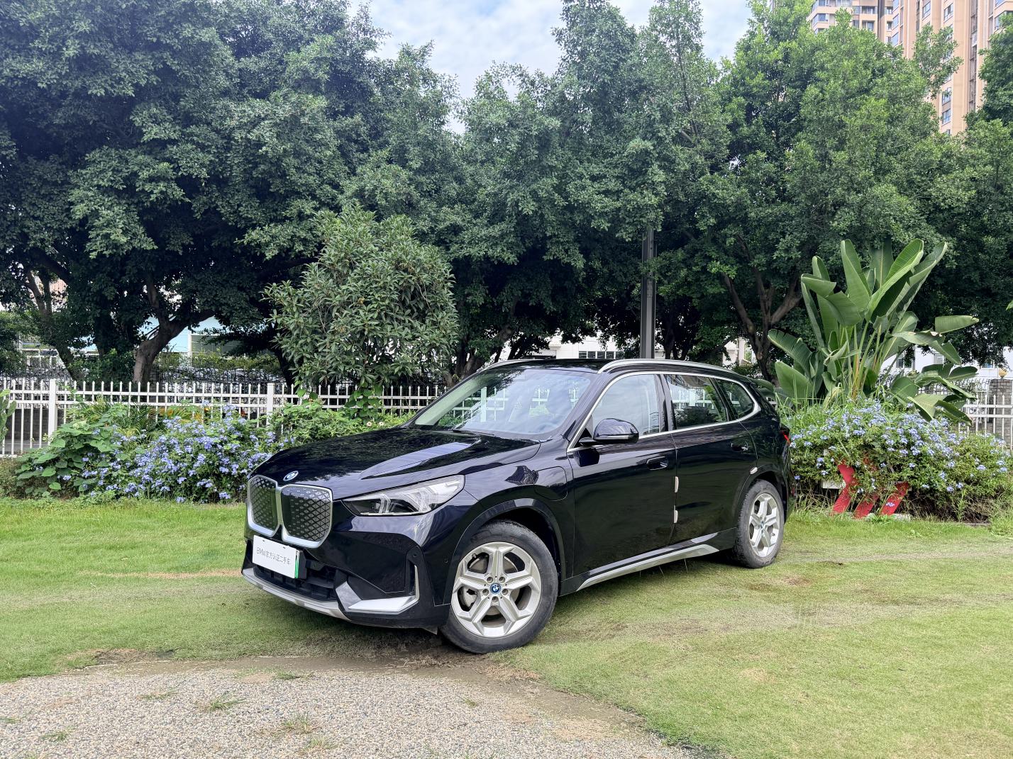 BMW X1 eDrive25L X Design Package (9ACE) 2025