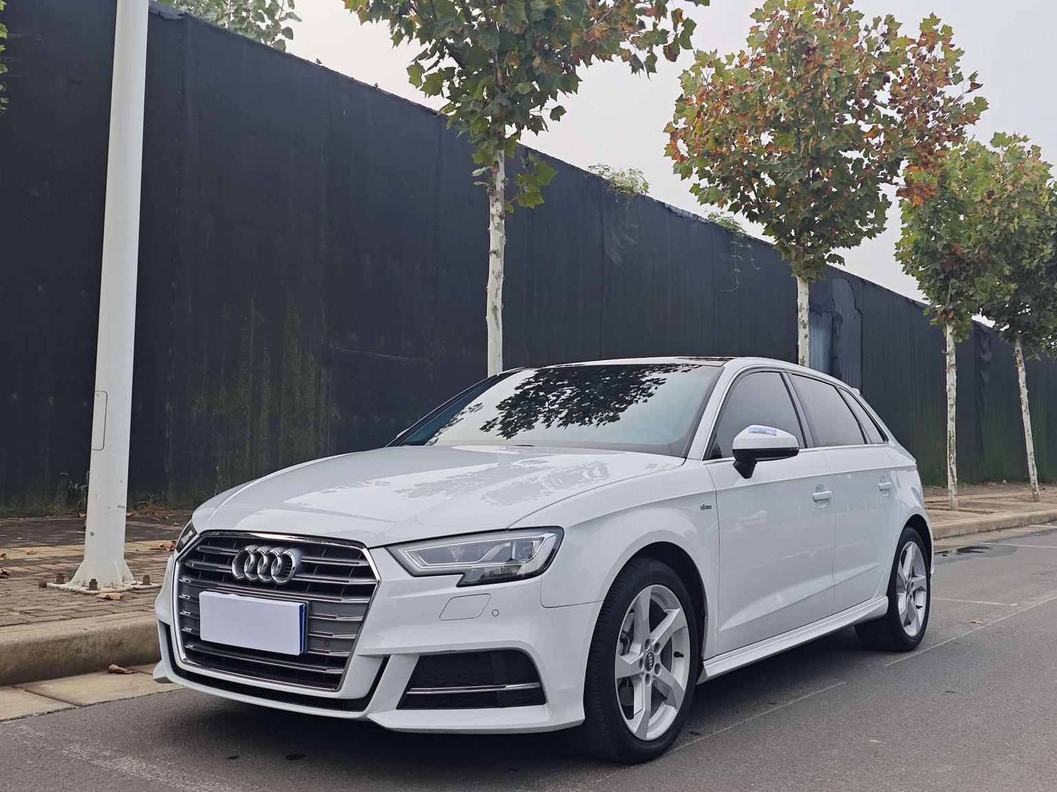 Audi A3 35 TFSI Fashion CN6 (1.4L) 2021