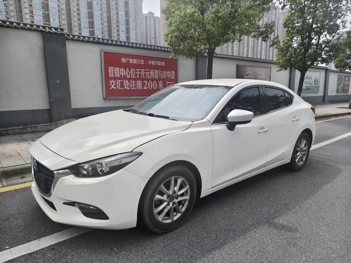 Mazda 3 Axela Cloud Control Sedan 1.5L Auto Luxury CN6 2019