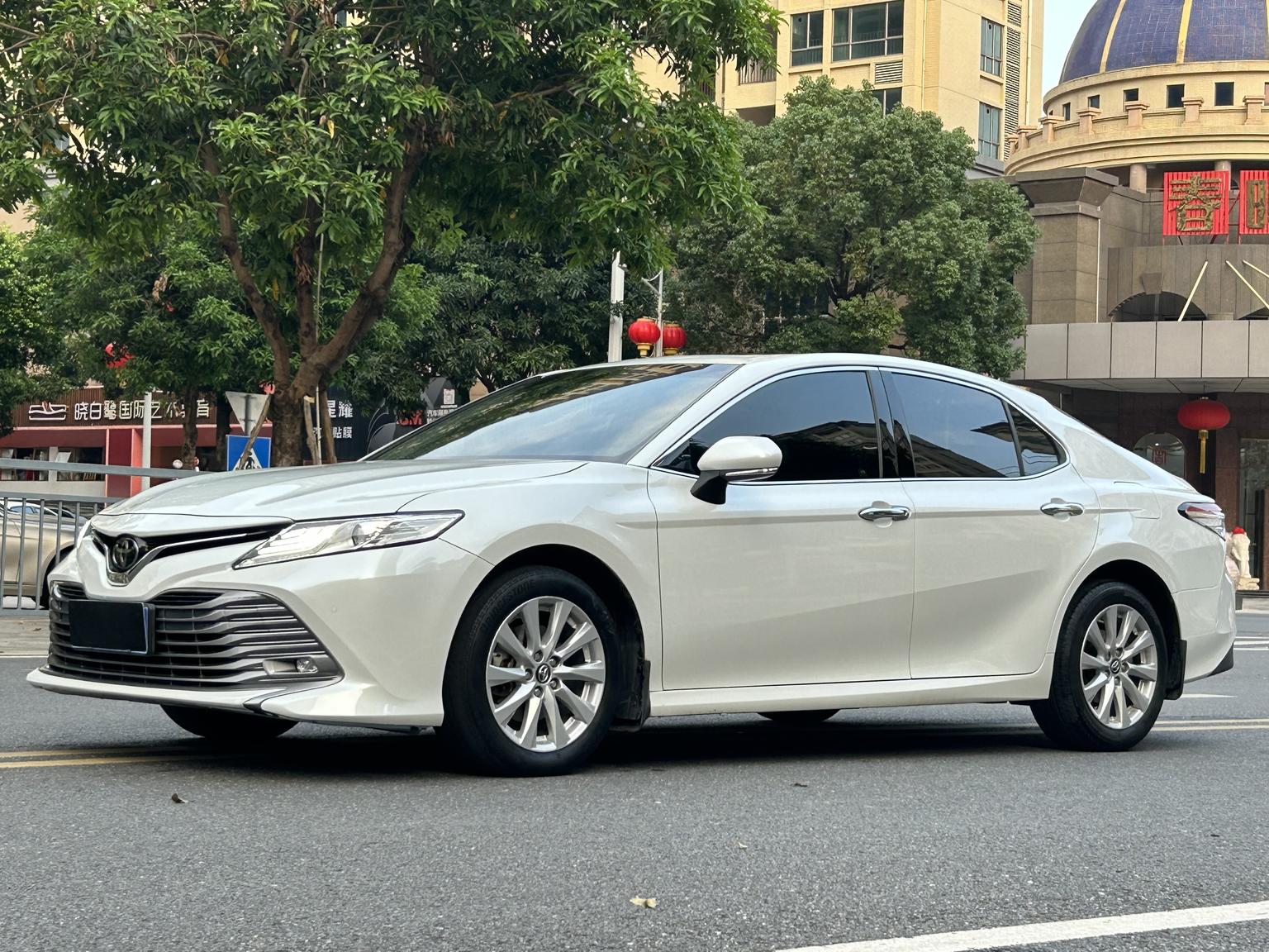 Toyota Camry 2.0G Luxury (2L) 2019