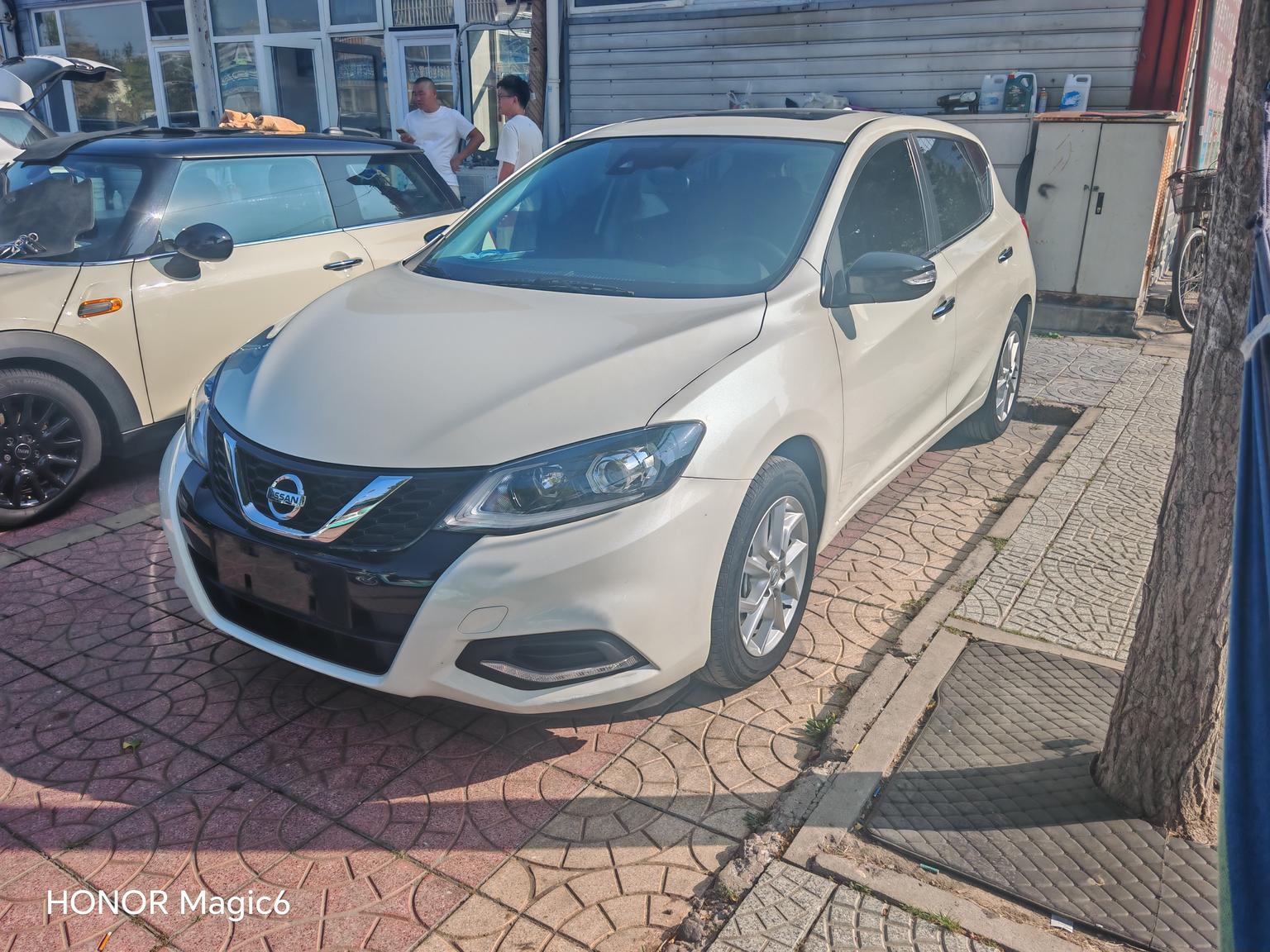 Nissan Tiida CVT Cool Dynamic (1.6L) 2024