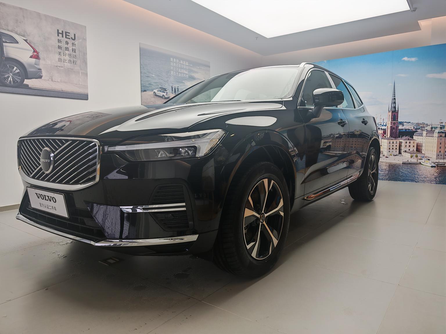 Volvo XC60 Intelligent Comfort Luxury AWD (2L) 2025