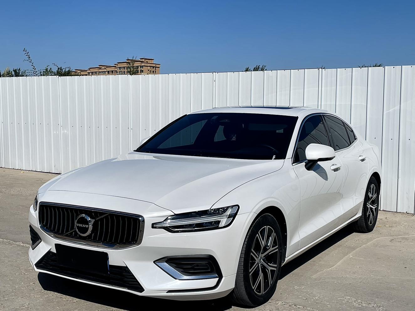 Volvo S60 Intelligent Comfort Luxury 2024