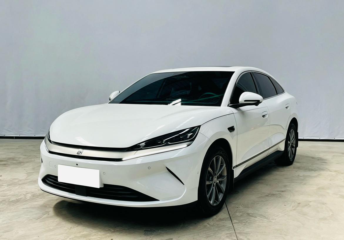BYD QIN-L-EV Leading Edition 470km 2026