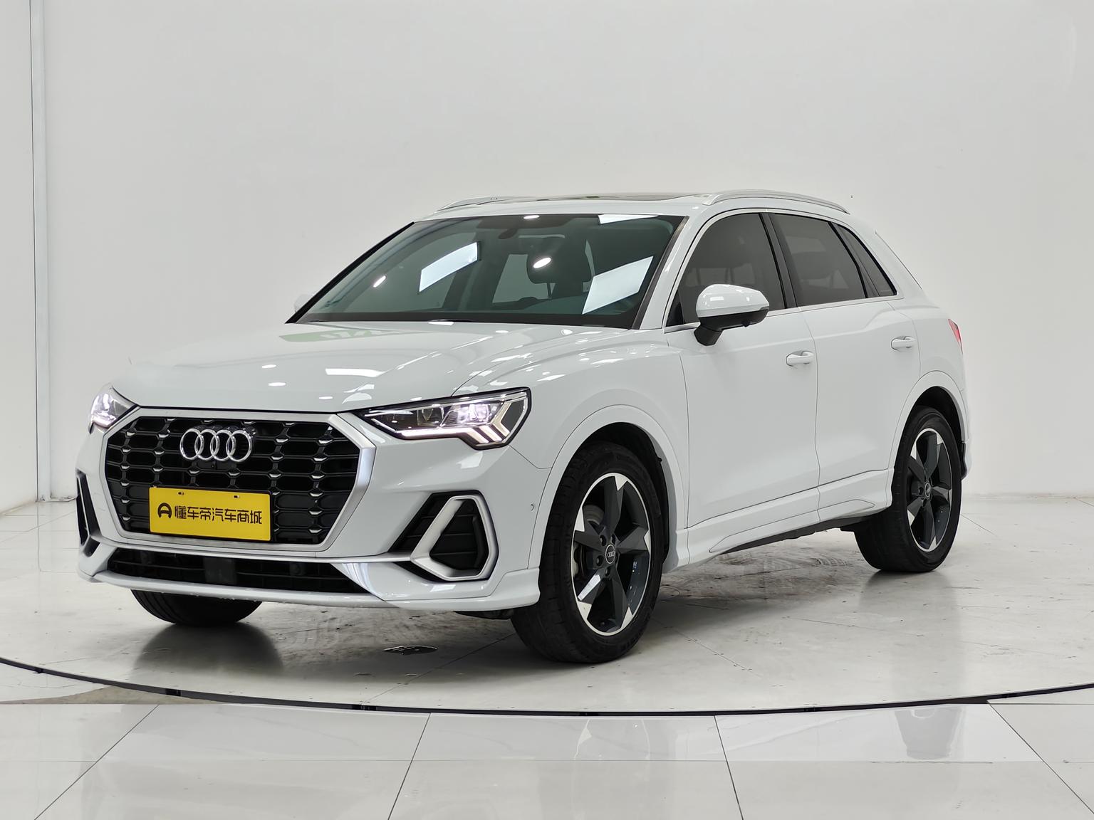 Audi Q3 35 TFSI Fashion Dynamic (1.4L) 2021