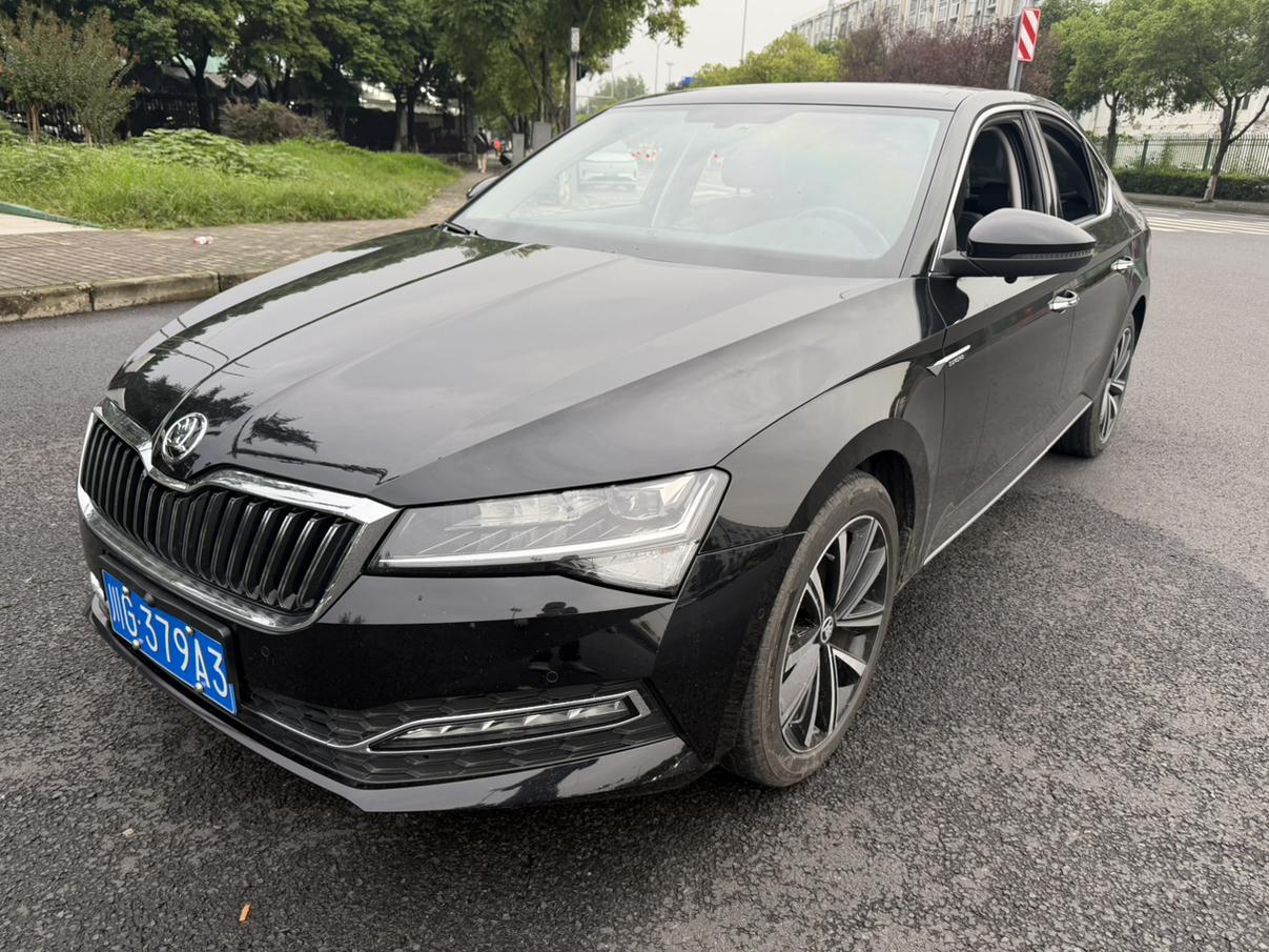 Skoda Superb 280 TSI DSG Prestige (1.4L) 2025