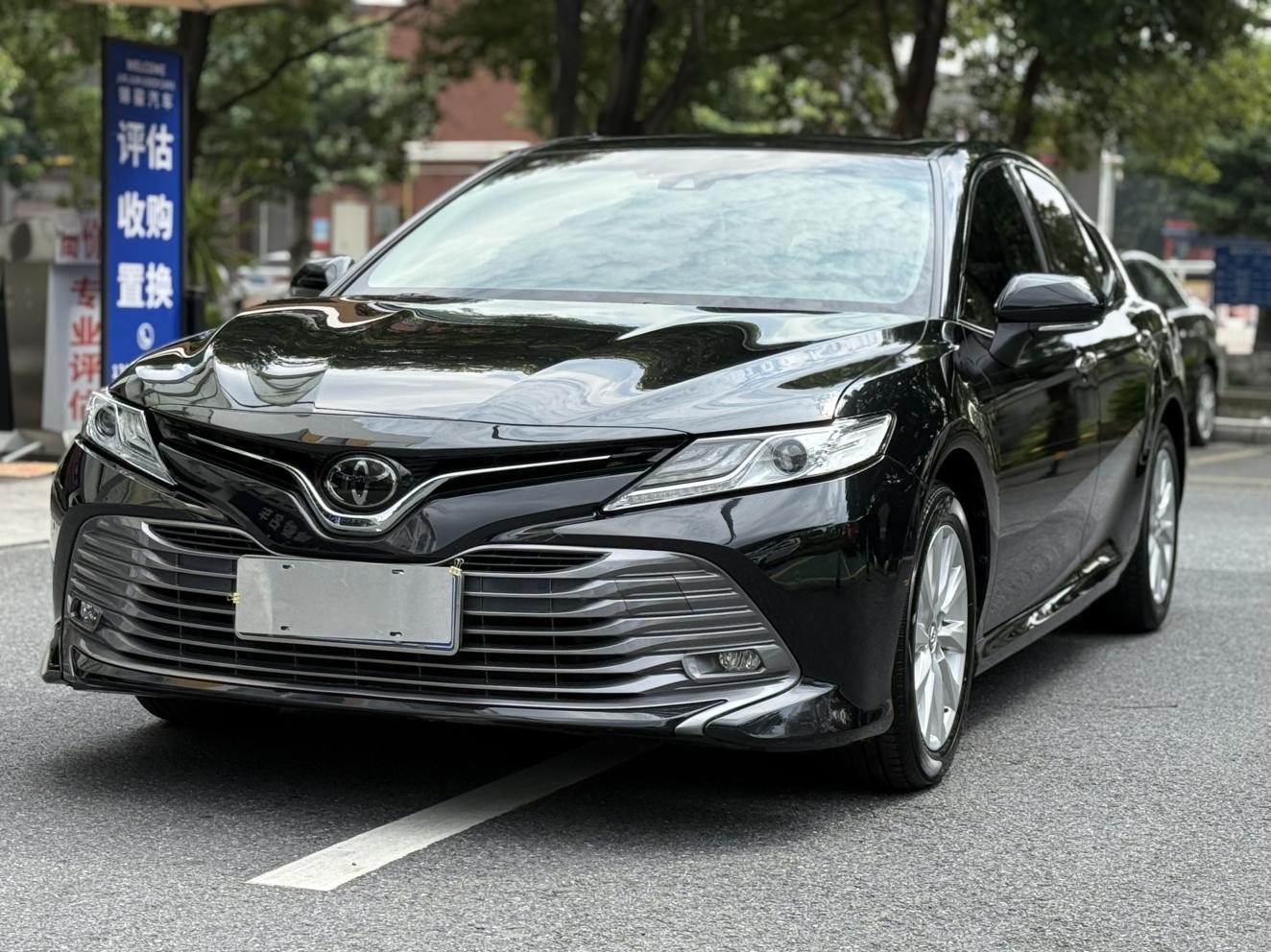 Toyota Camry G Luxury (2L) 2020