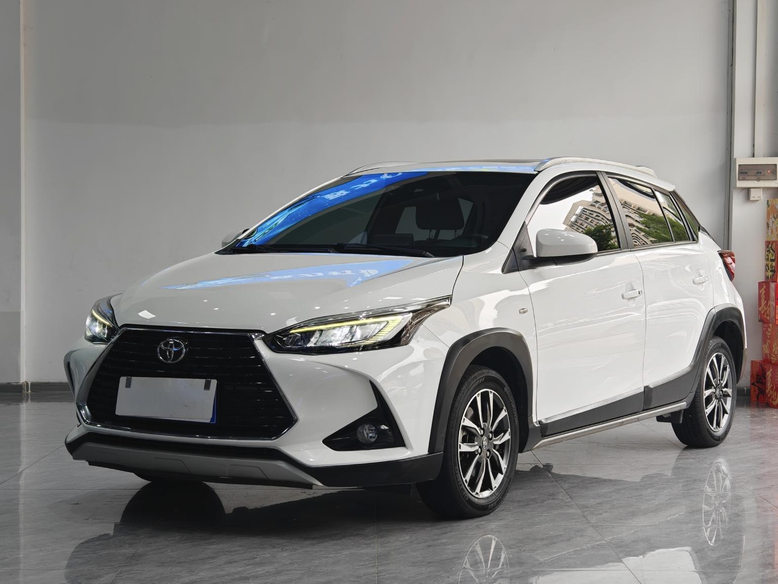 Toyota Yaris-L Premium CVT 2019