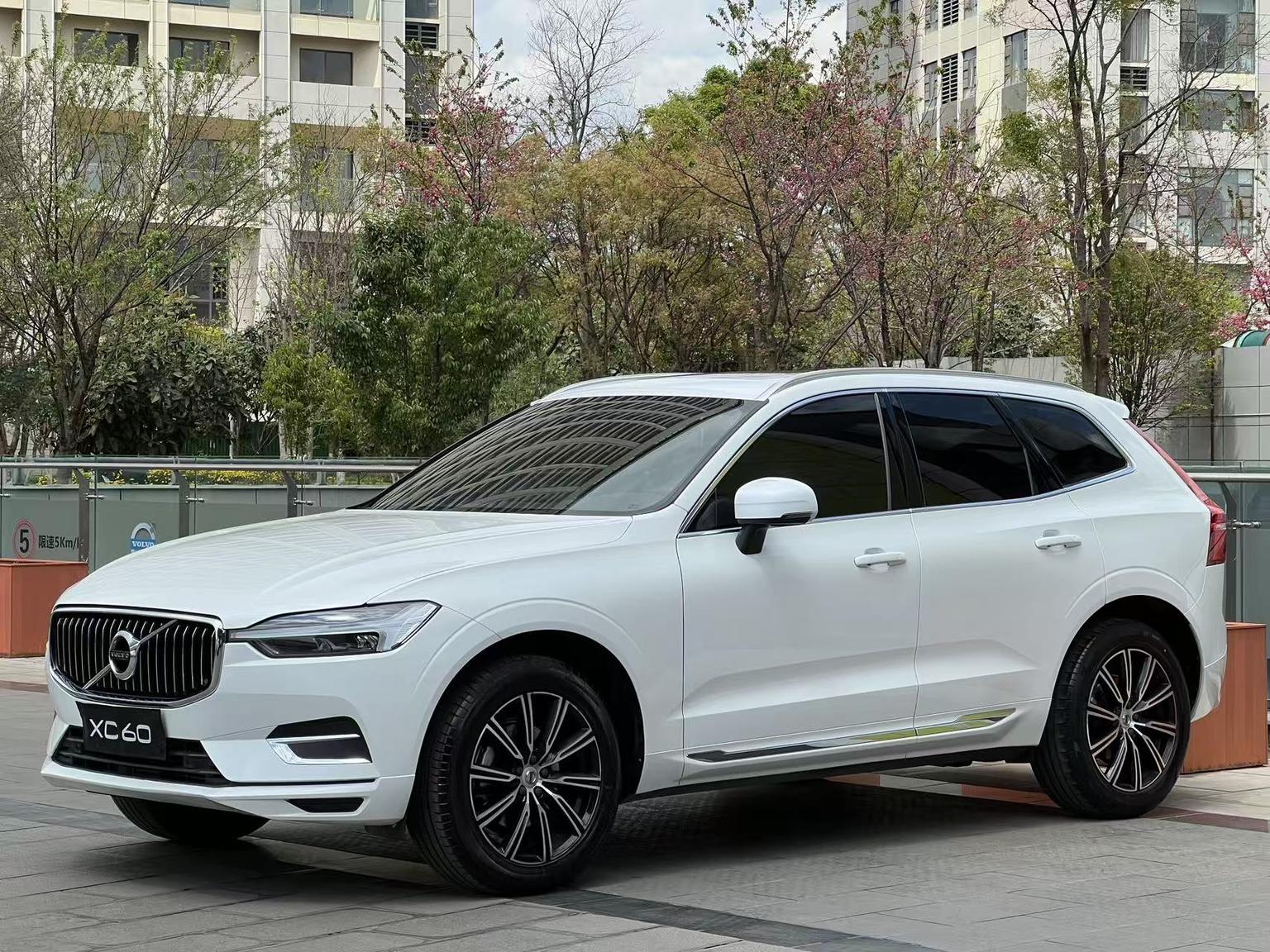 Volvo XC60 T5 AWD Intelligent Plus Sport 2021
