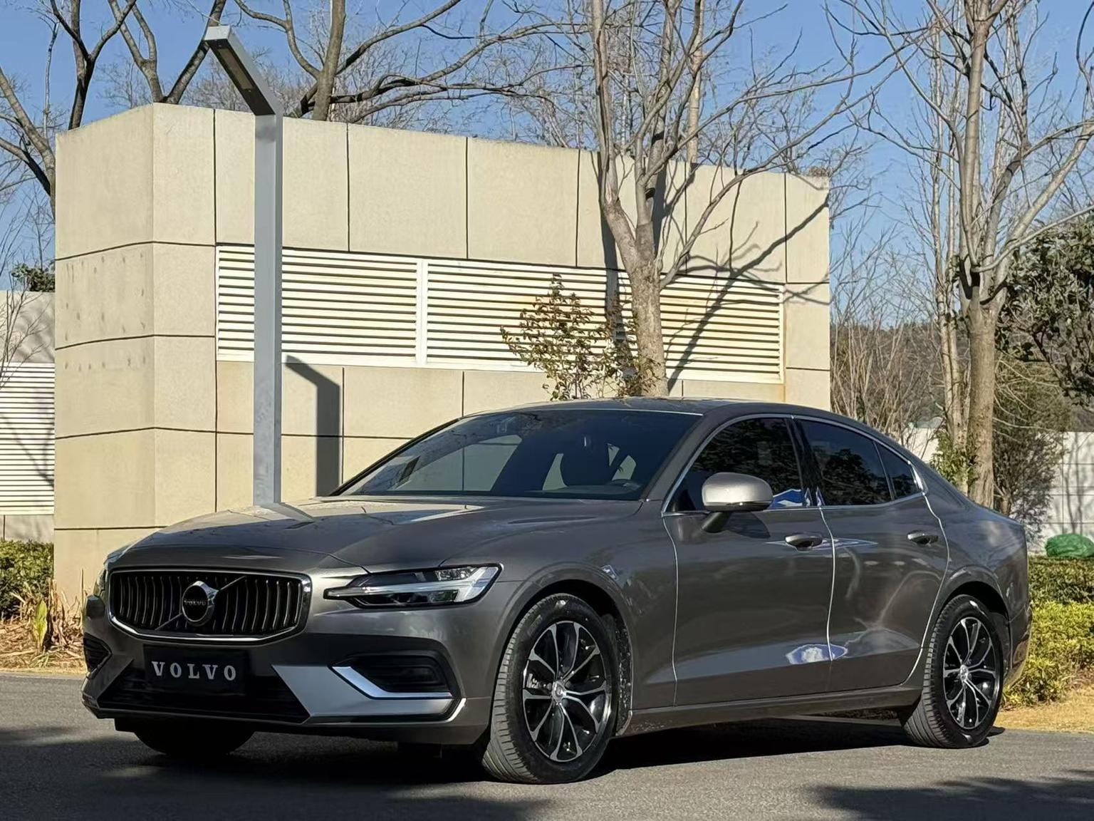 Volvo S60 Intelligent Comfort Luxury 2022