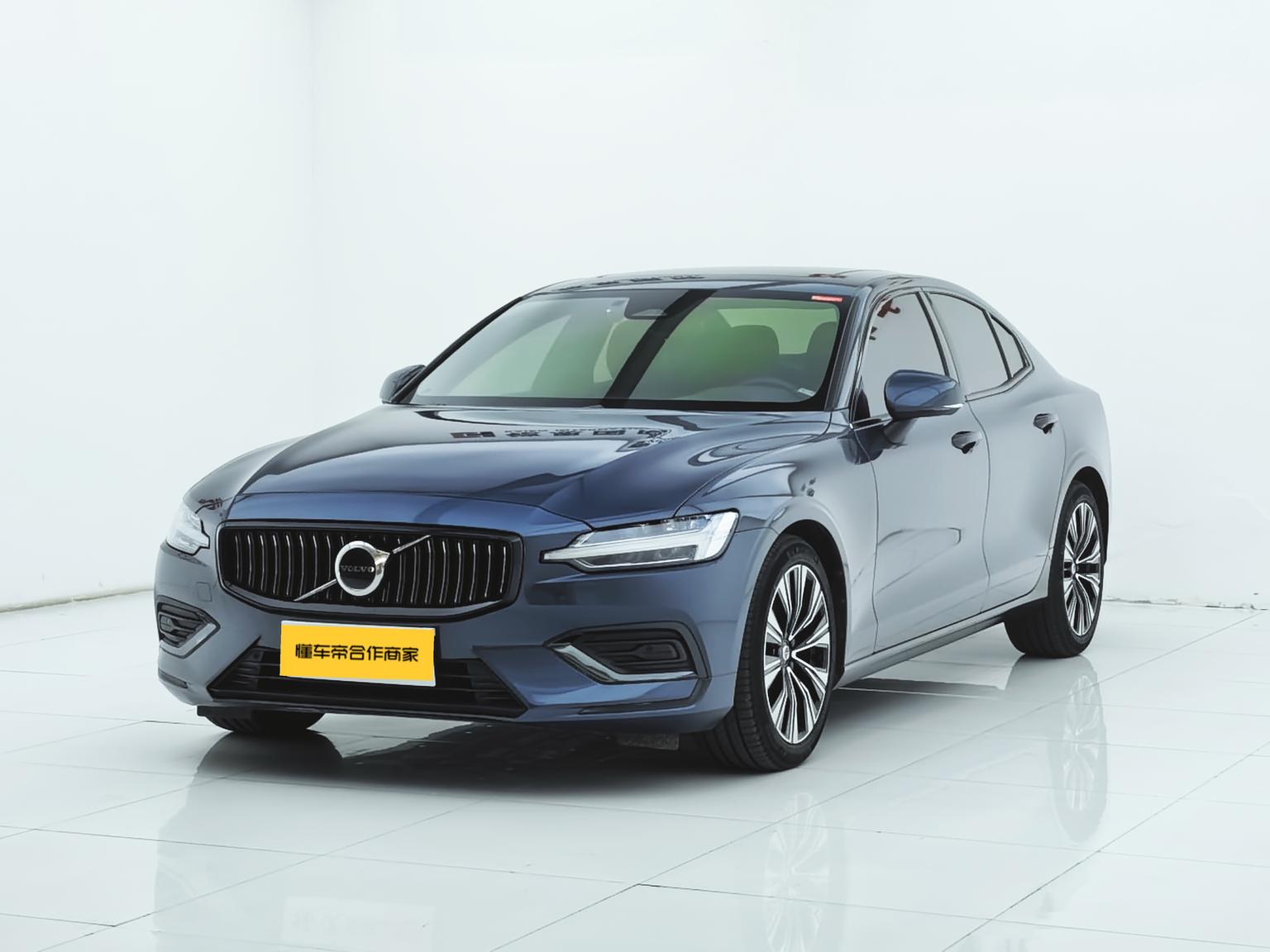 Volvo S60 Intelligent Premium Luxury (2L) 2024