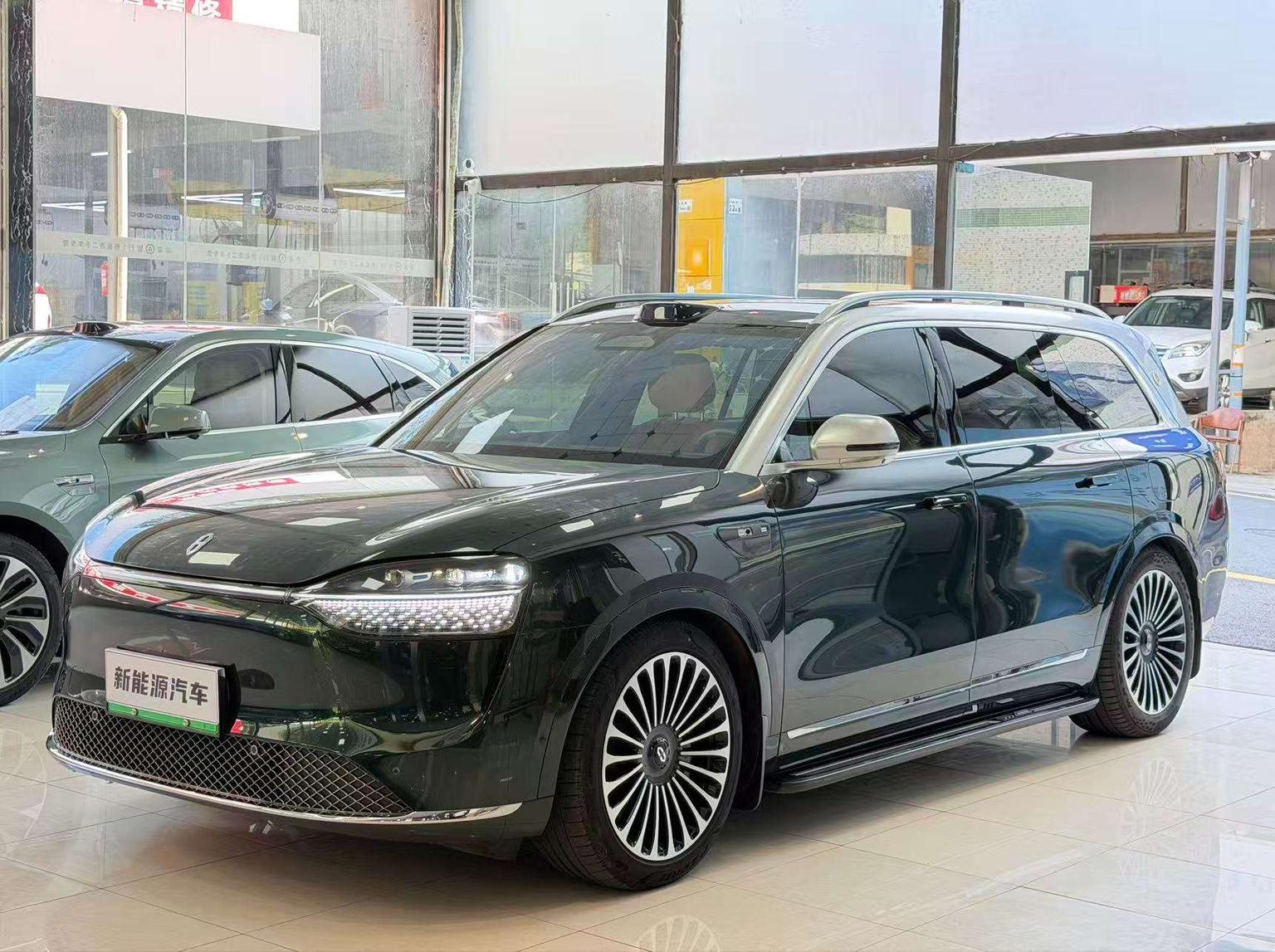 Aito M9 EV Max 6-Seater 2024