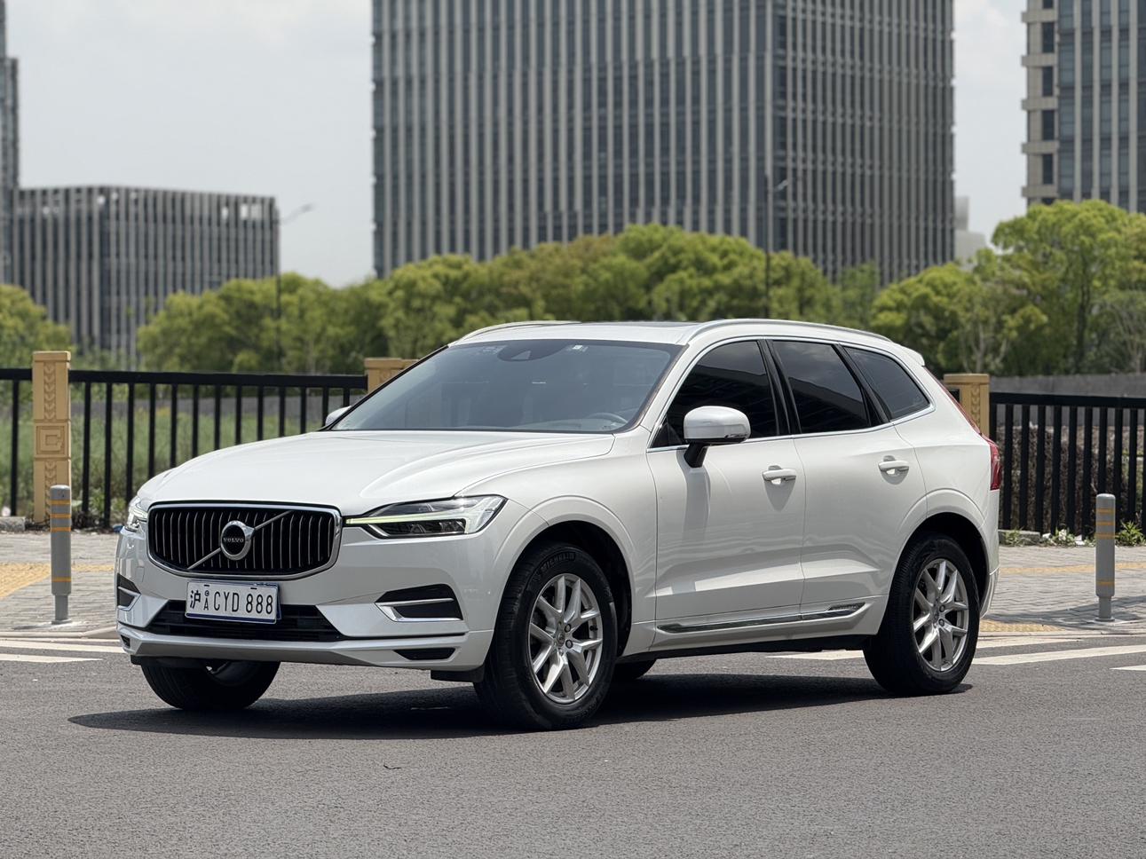 Volvo XC60 T5 AWD Intelligent Comfort Luxury (2L) 2019