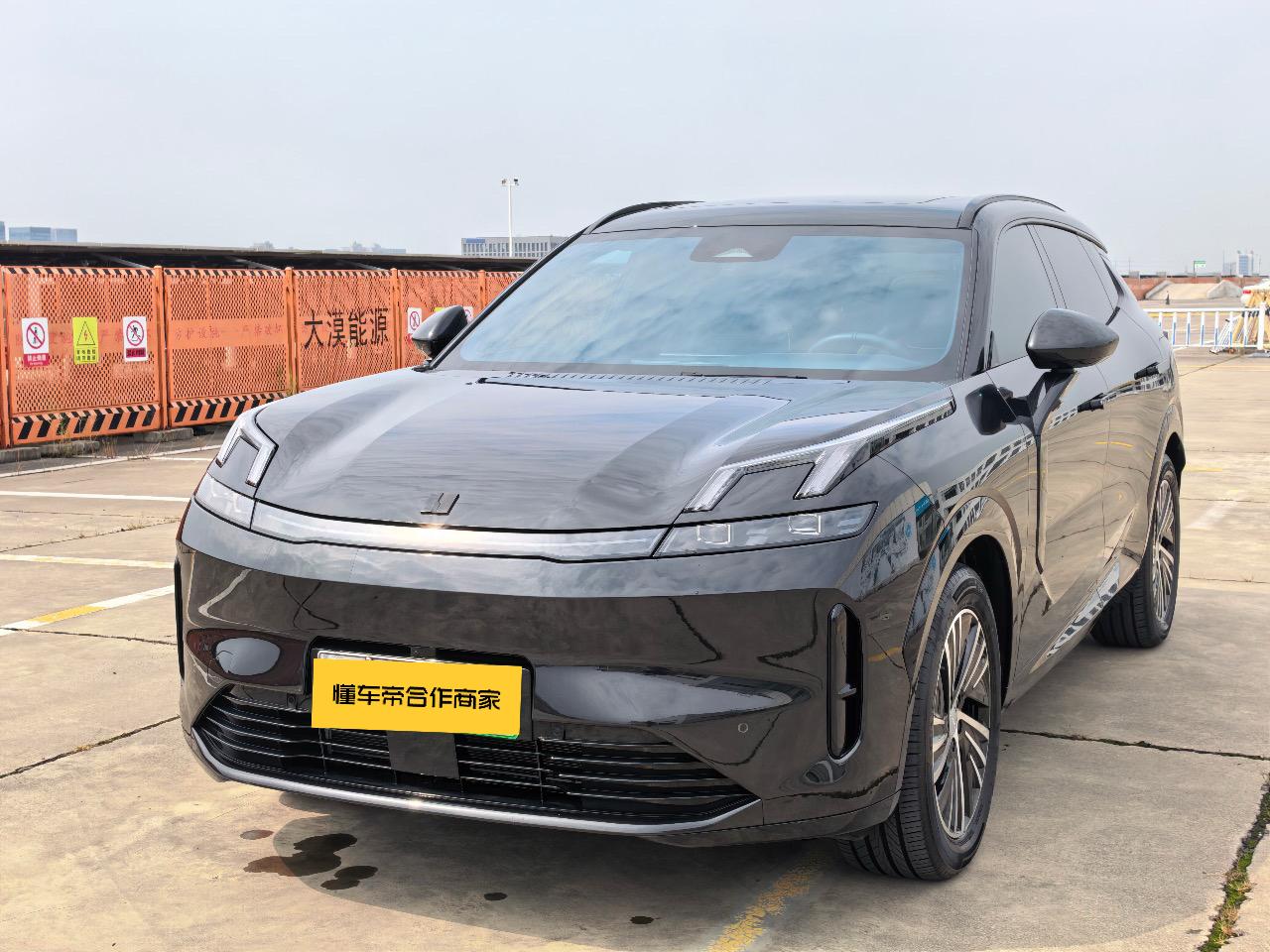 Lynk And Co 08 EM P 120 Long Range Plus (1.5L) 2024