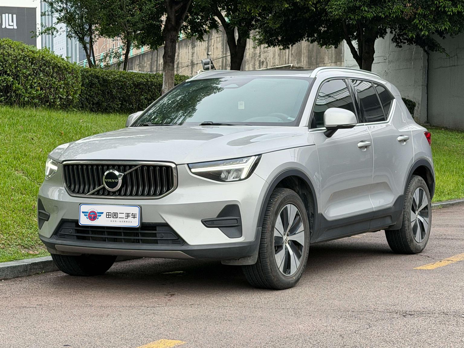 Volvo XC40 Intelligent Premium Luxury (2L) 2024
