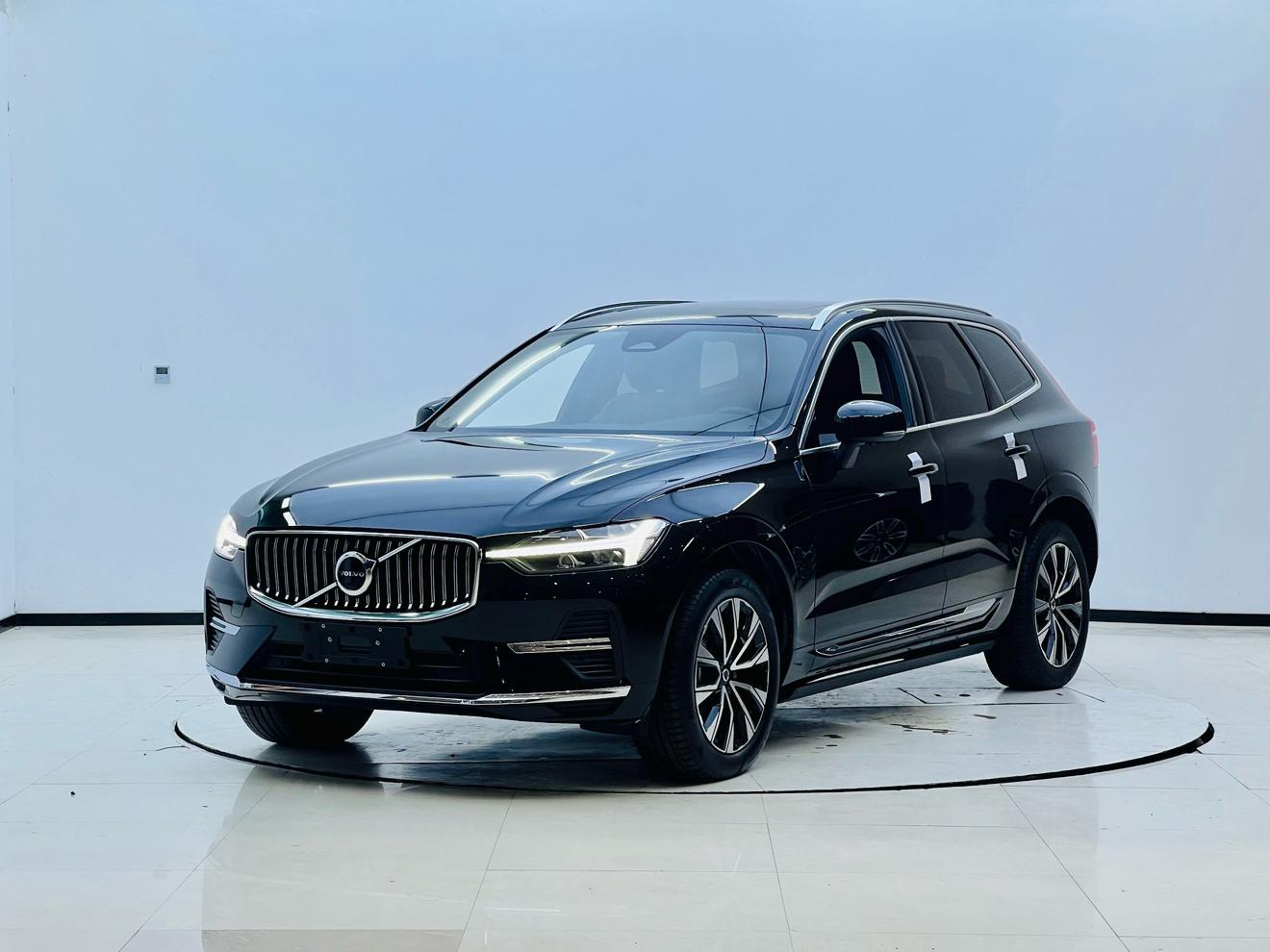 Volvo XC60 Intelligent Premium Luxury AWD (2L) 2025
