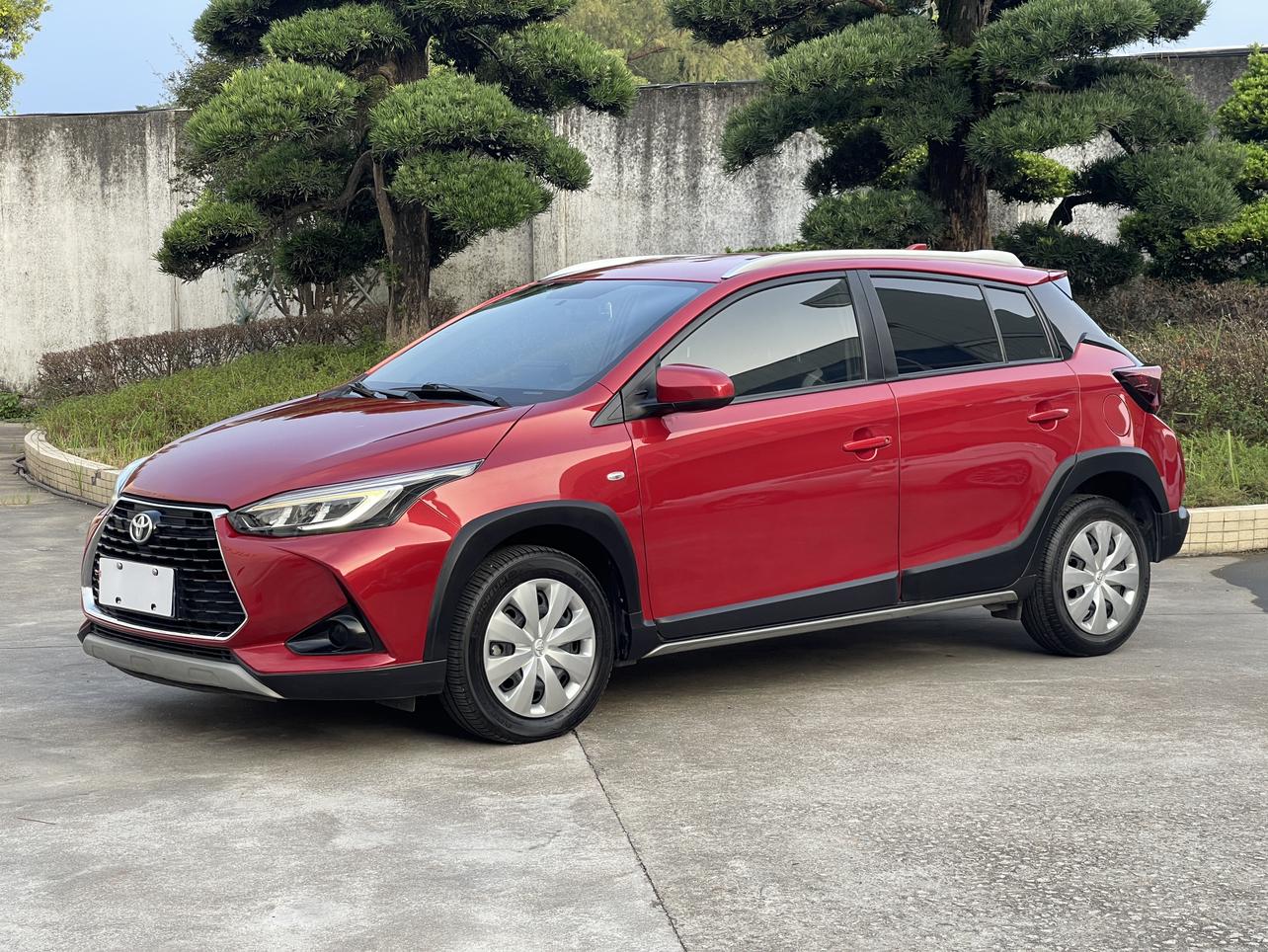 Toyota Yaris-L Leading CVT 2020