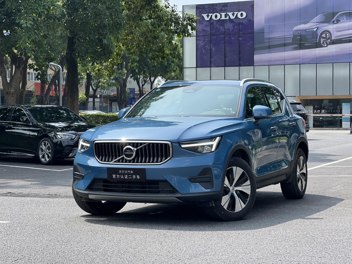 Volvo XC40 Intelligent Premium Luxury (2L) 2025