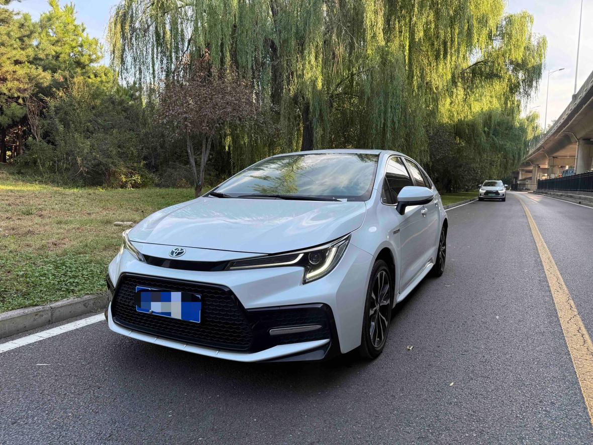 Toyota Levin 1.8H E-CVT Sport 2022